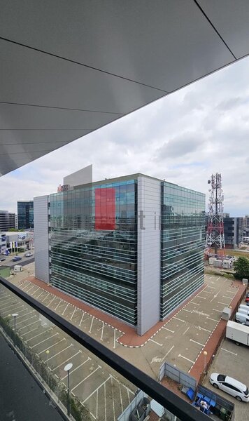 One North Lofts Pipera, studio cu priveliste panoramica si terasa.